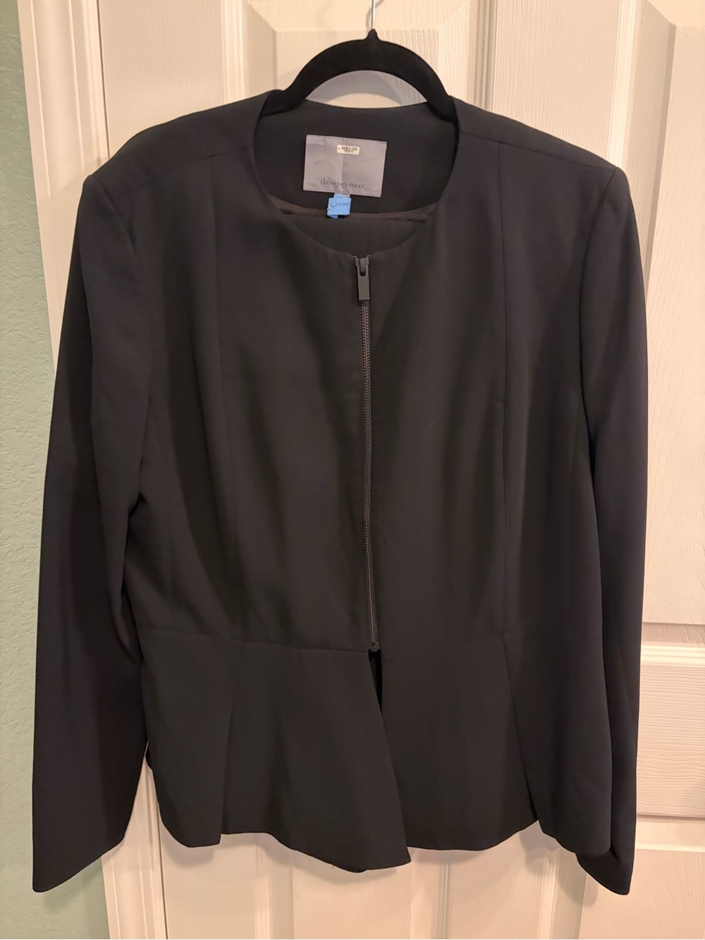 Classiques Entier Black Zip-Front Collarless Blazer and Pant set
